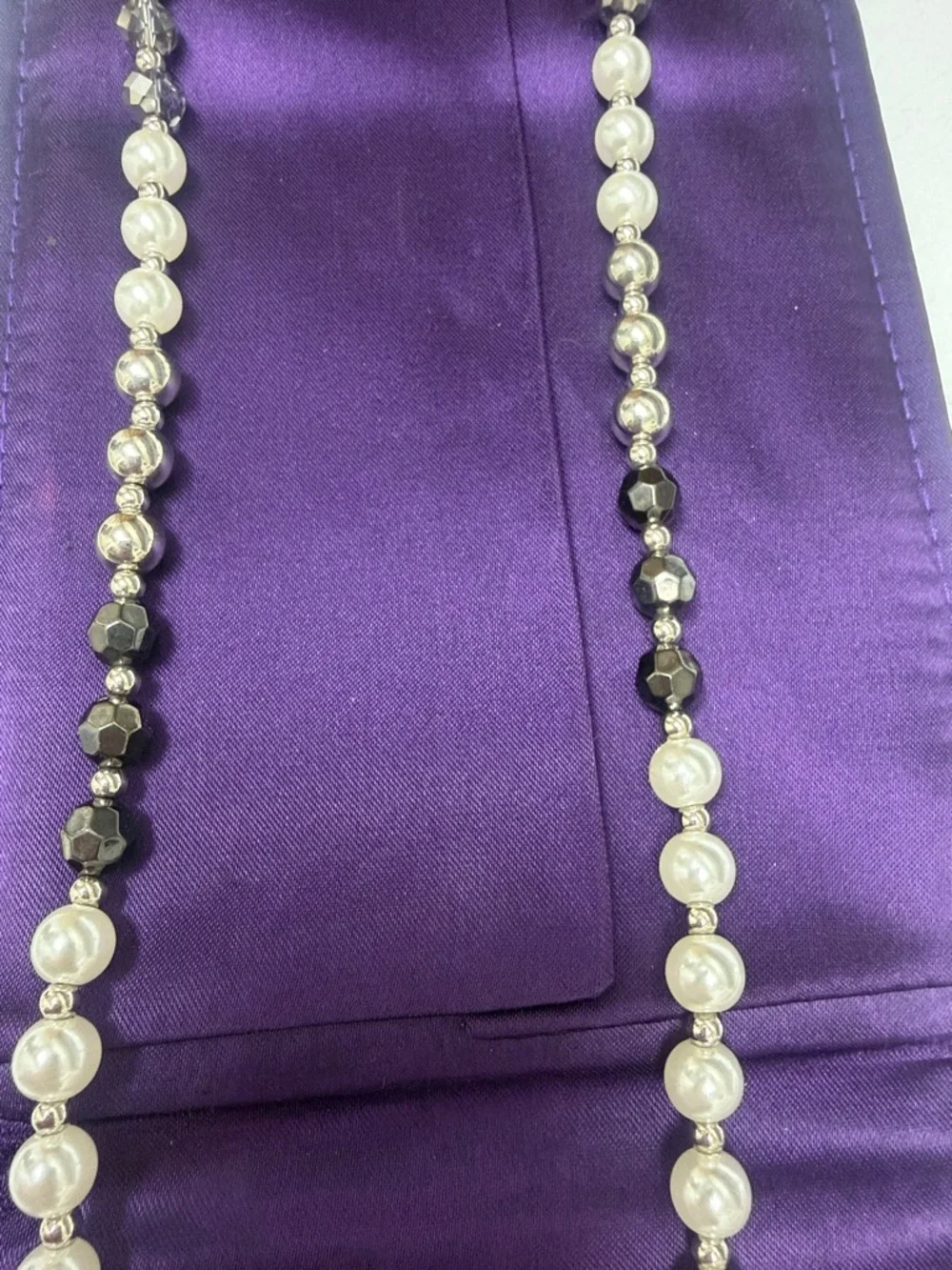 Two-Tone Bead Necklace fashion faux pearls